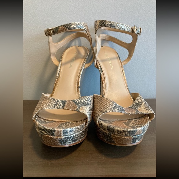 NWOT- Leather Ankle Strap Platform heels - Via Spiga “Brooke” model. Never worn. - Picture 4 of 11